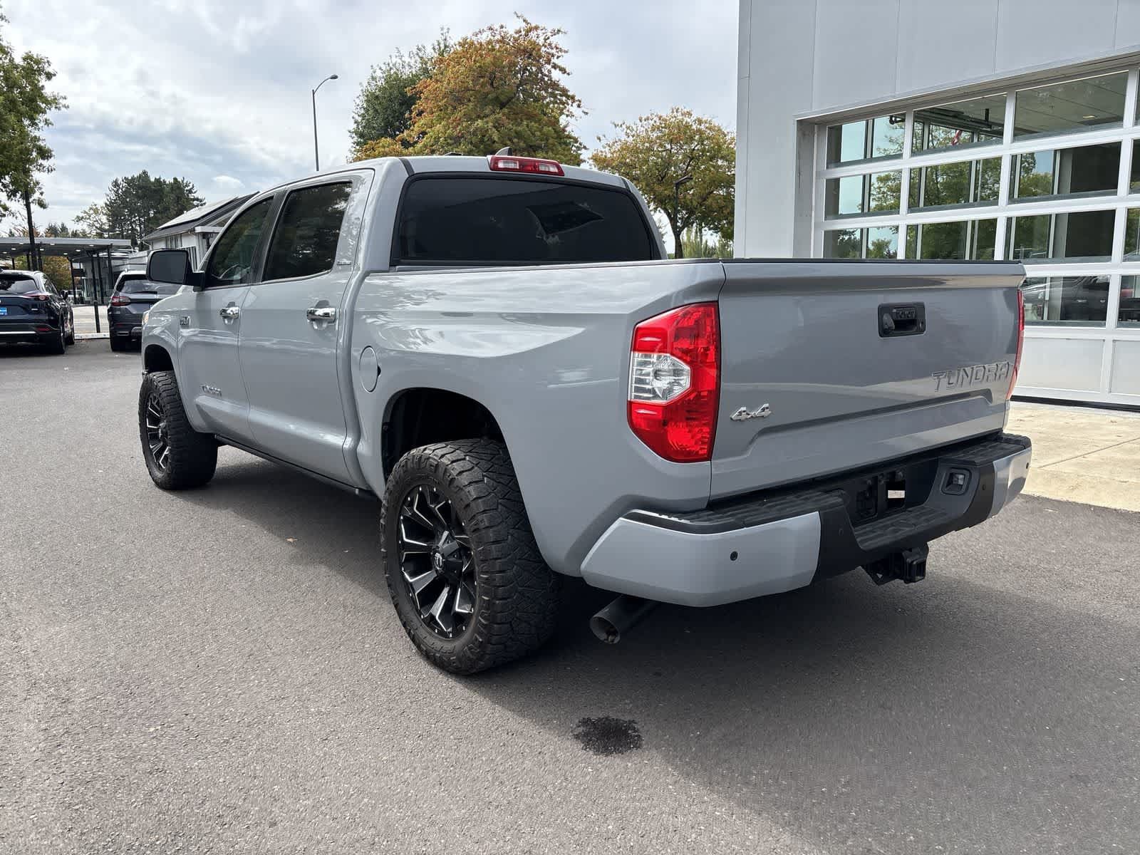 Used 2020 Toyota Tundra Limited w/ Limited Premium Package AWD/4WD image 3