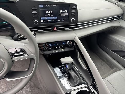 New 2026 Hyundai Elantra Blue image 27