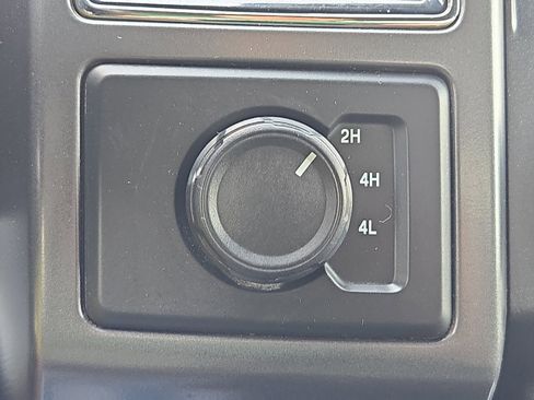 Used 2018 Ford F150 XLT image 16