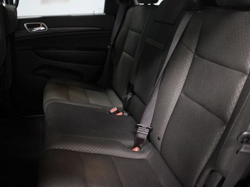 Used 2020 Jeep Grand Cherokee Laredo AWD/4WD image 21