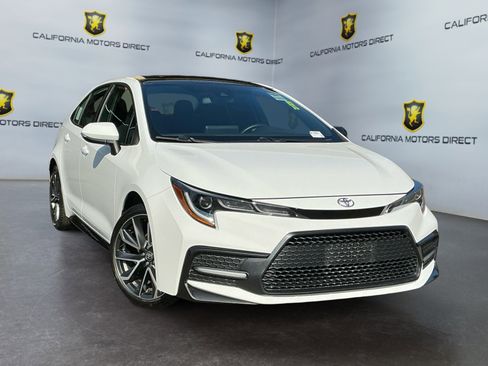 Used 2022 Toyota Corolla SE image 3