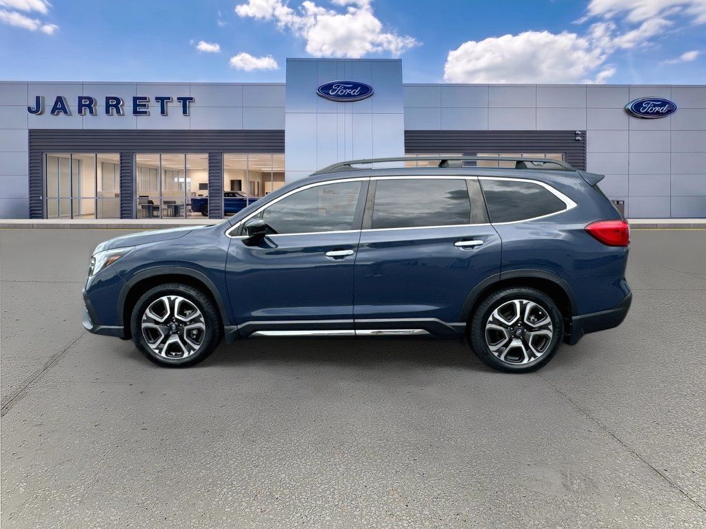 Used 2024 Subaru Ascent Touring w/ Popular Package #2 AWD/4WD image 4