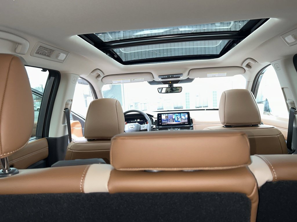 New 2026 Nissan Pathfinder Platinum w/ Cargo Package FWD image 26