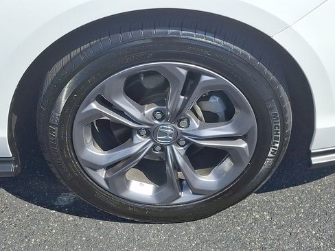 Certified 2024 Honda Accord EX image 8