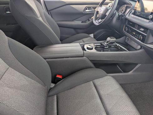 New 2026 Nissan Rogue SV image 29