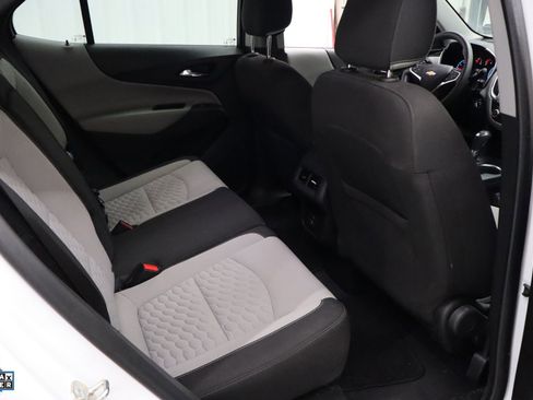 Used 2019 Chevrolet Equinox LS image 24