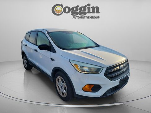 Used 2017 Ford Escape S image 12
