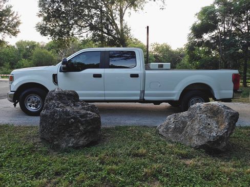Used 2020 Ford F250 XL w/ Power Equipment Group RWD image 8