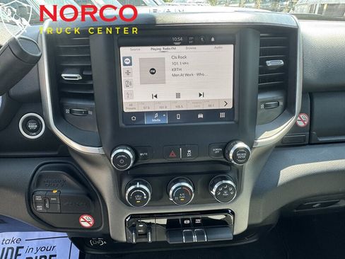 Used 2024 RAM 3500 Big Horn image 24