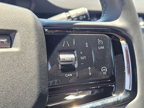 Used 2025 Land Rover Range Rover Evoque S AWD/4WD image 29