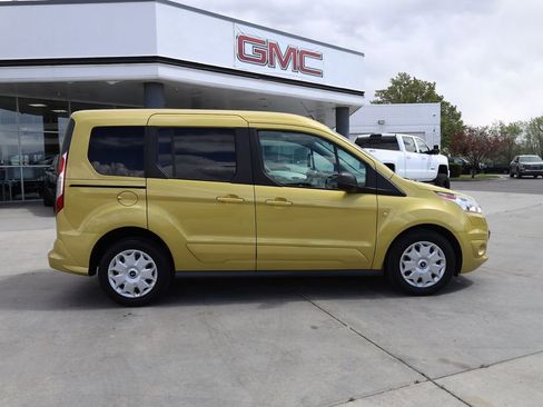 Used 2016 Ford Transit Connect XLT FWD image 7