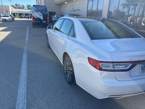 Used 2019 Lincoln Continental Reserve image 7