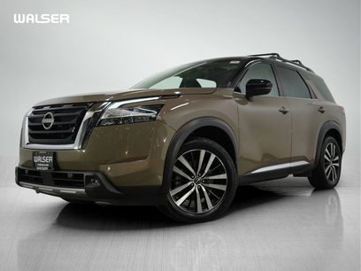Used 2023 Nissan Pathfinder Platinum w/ Lighting Package (N92)