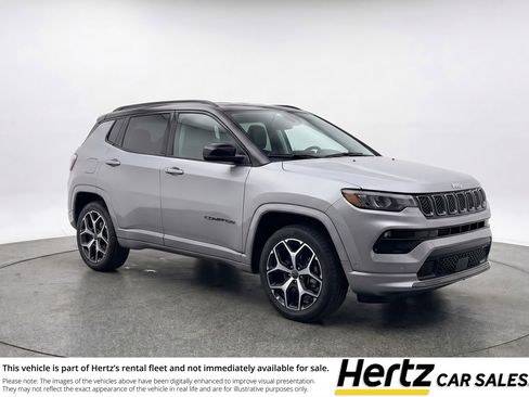 Used 2025 Jeep Compass Limited image 1