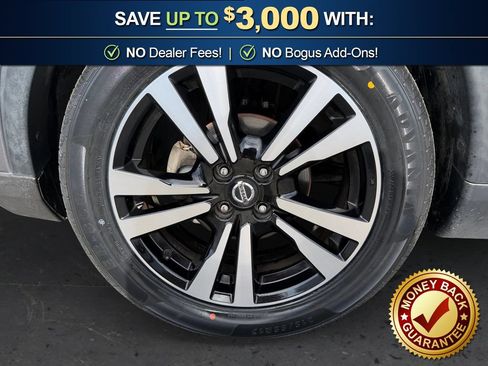 Used 2019 Nissan Kicks SV FWD image 13