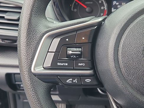 Used 2018 Subaru Impreza 2.0i image 12