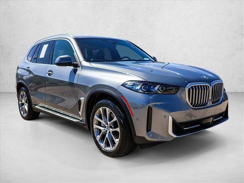Used 2026 BMW X5 xDrive40i AWD/4WD image 3