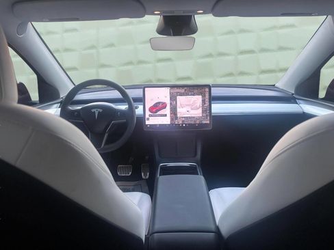 Used 2023 Tesla Model Y Long Range AWD/4WD image 19
