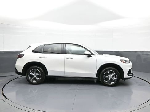 Used 2024 Honda HR-V EX-L image 5