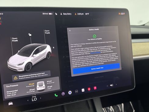 Used 2021 Tesla Model Y Long Range image 16