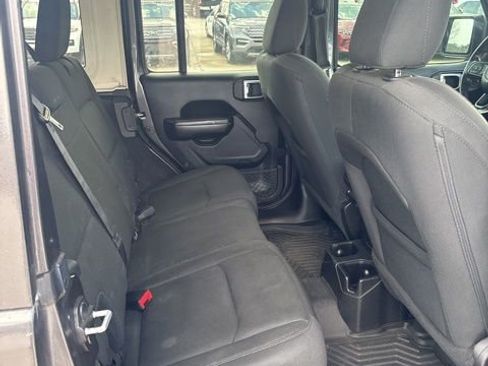 Used 2019 Jeep Wrangler Unlimited Sport S image 22