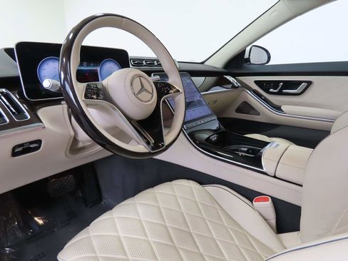 Used 2022 Mercedes-Benz S 500 4MATIC image 8