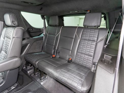 Used 2021 Cadillac Escalade Sport Platinum AWD/4WD image 38