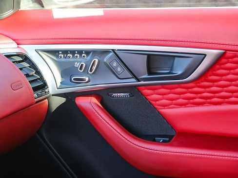 Used 2024 Jaguar F-TYPE R-Dynamic image 20