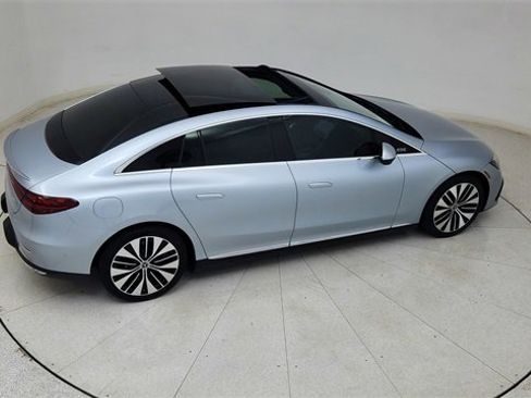 Used 2023 Mercedes-Benz EQE 500 4MATIC Sedan w/ Digital Light Package image 83
