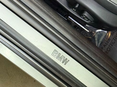 Used 2005 BMW Z4 2.5i image 19