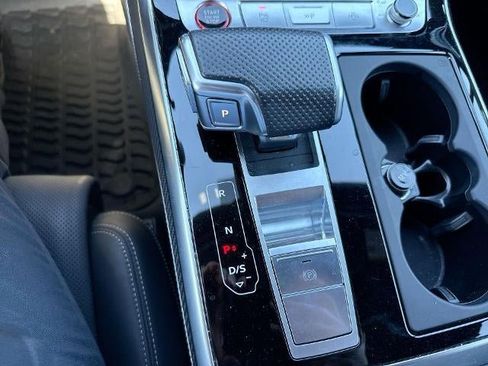 Used 2025 Audi SQ7 Prestige image 16