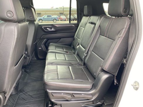 Used 2023 Chevrolet Suburban RST AWD/4WD image 24
