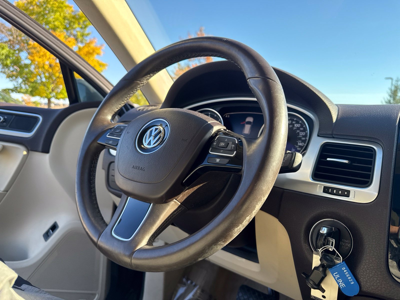 Used 2012 Volkswagen Touareg TDI AWD/4WD image 19