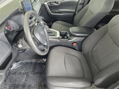 Used 2021 Toyota RAV4 XLE image 13