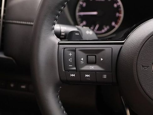 Certified 2025 Nissan Pathfinder SL w/ SL Premium Package FWD image 14