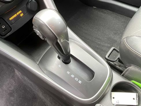 Used 2021 Chevrolet Trax LT w/ Sport Edition image 15
