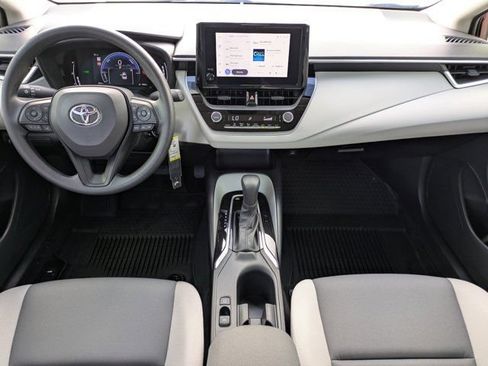 Used 2026 Toyota Corolla LE FWD image 15