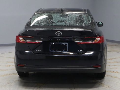 Used 2025 Toyota Camry LE FWD image 10