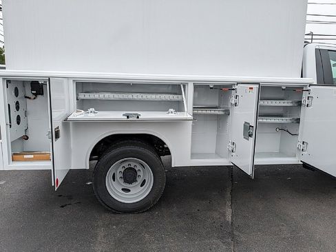 New 2025 Ford F550 4x4 Regular Cab Super Duty image 20