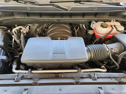 New 2025 Chevrolet Suburban Premier image 25