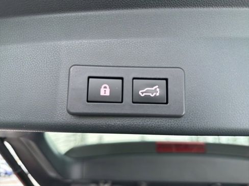 Used 2020 Subaru Ascent Limited image 10