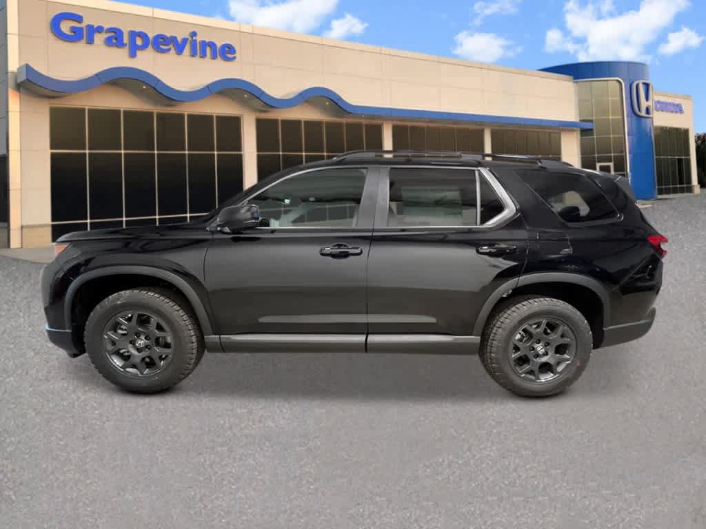 New 2026 Honda Pilot TrailSport image 2