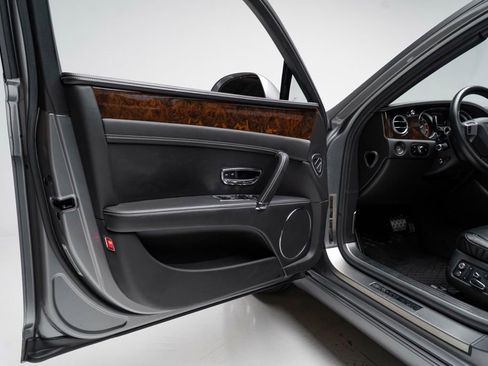 Used 2014 Bentley Flying Spur W12 image 17