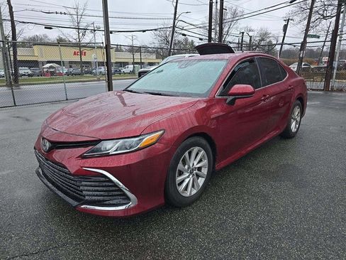 Used 2021 Toyota Camry LE w/ Carpet Mat Package (TMS) image 1