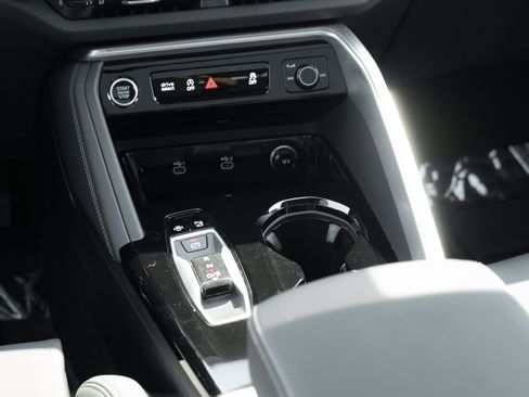 Certified 2025 Audi Q5 Premium Plus w/ Premium Plus AWD/4WD image 12