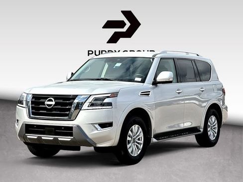 Used 2024 Nissan Armada SV image 4