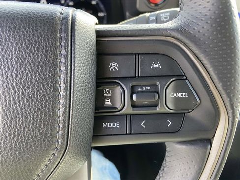 Used 2025 Toyota 4Runner TRD Off-Road image 29