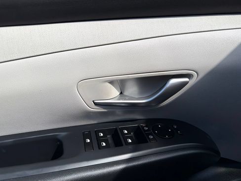 Used 2025 Hyundai Tucson SEL FWD image 12