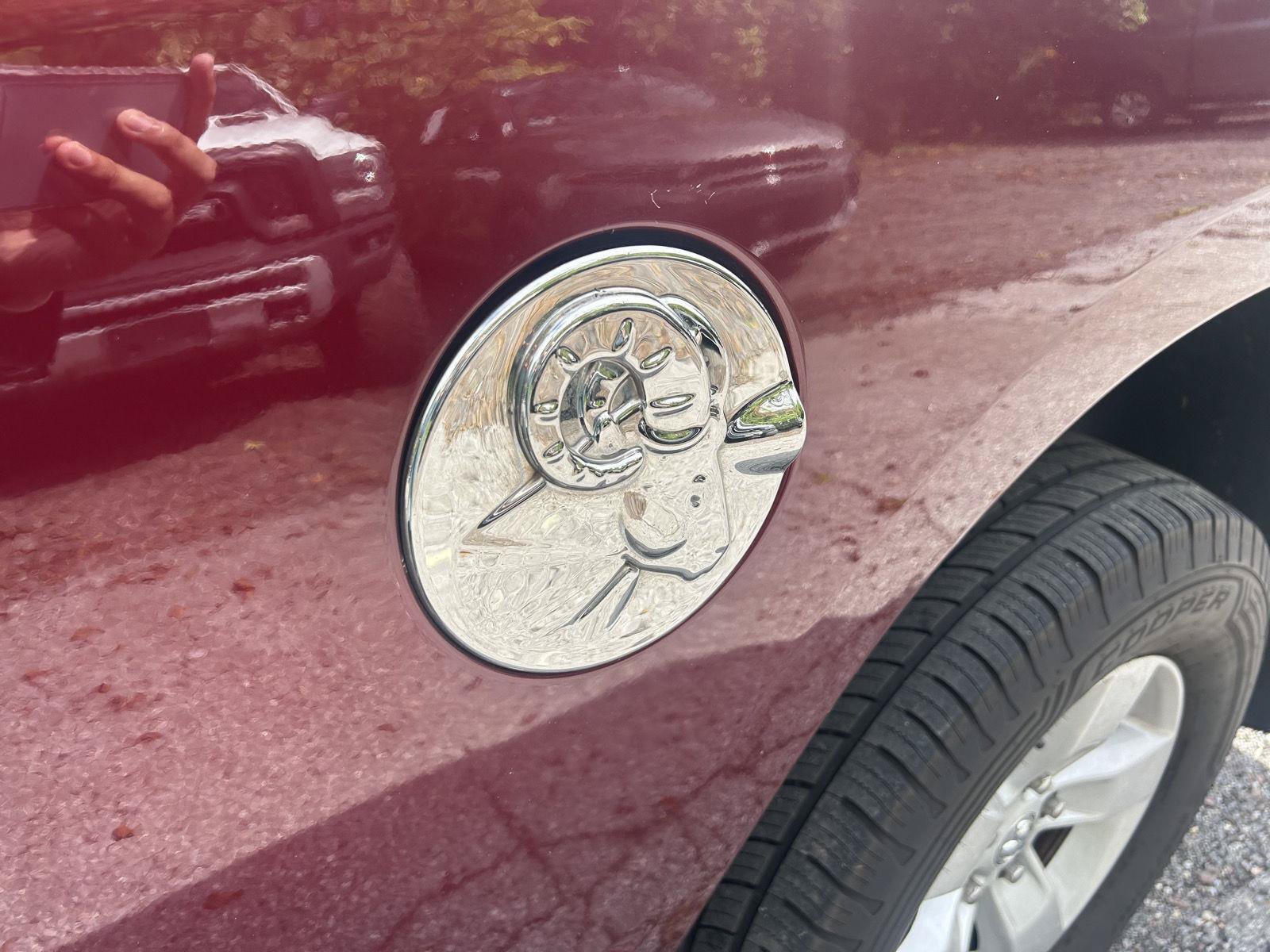 Used 2017 RAM 1500 Classic SLT AWD/4WD image 15