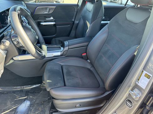 Certified 2025 Mercedes-Benz GLB 35 AMG 4MATIC image 17